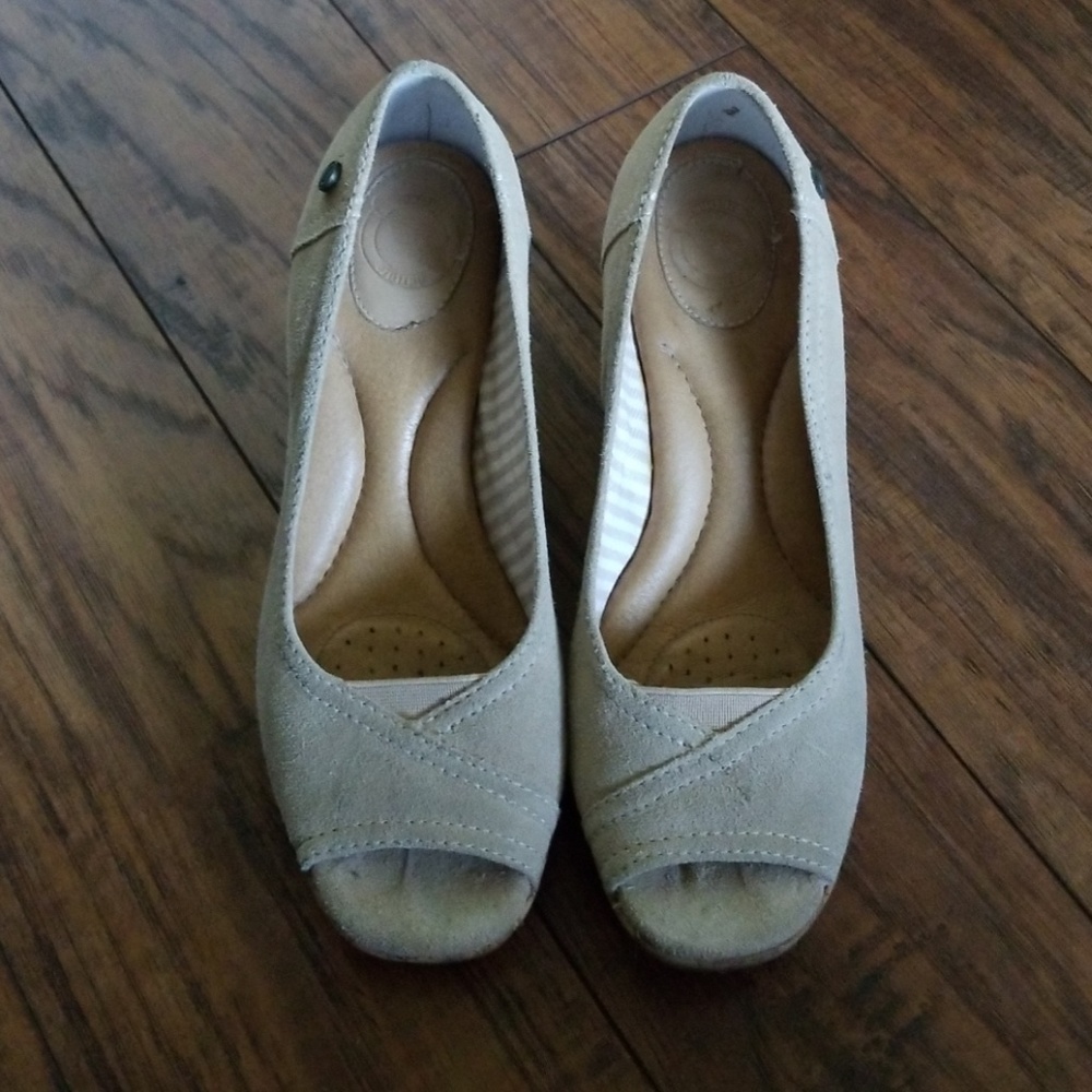 Nude Nurture Wedges, Size 6
